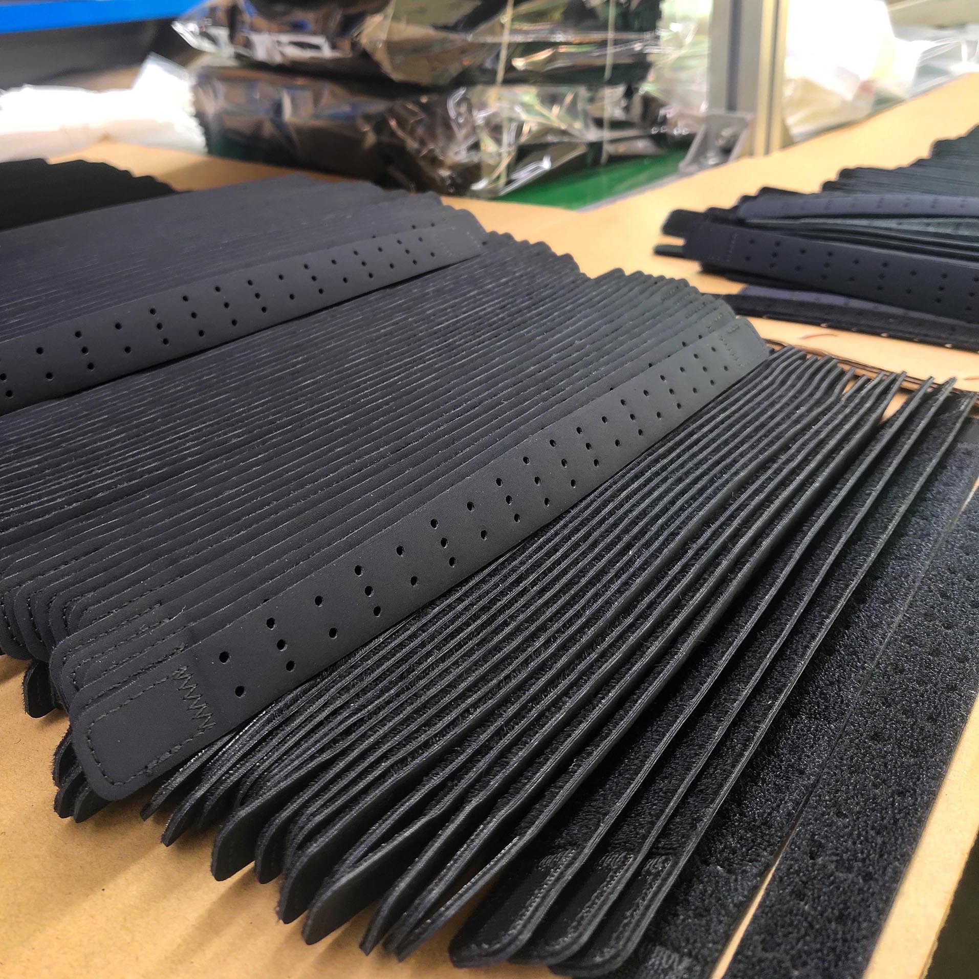 魔術(shù)貼萊卡腕帶