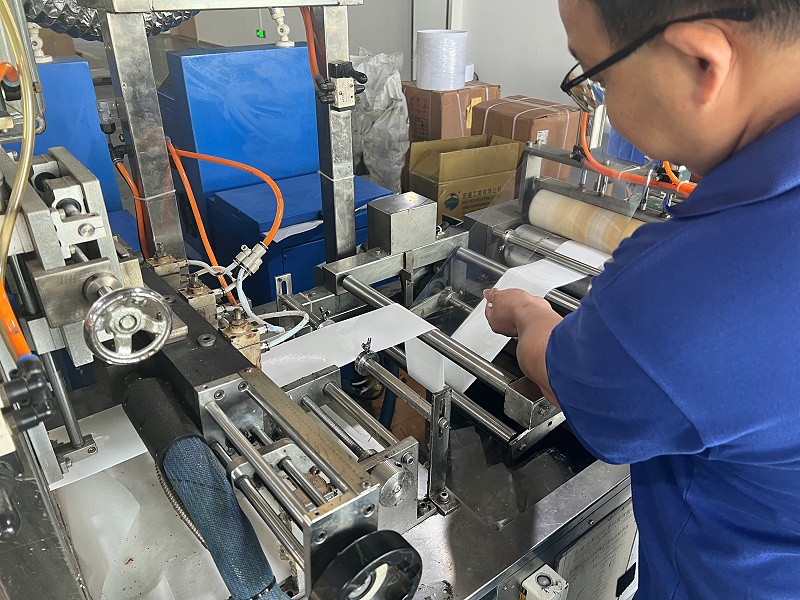 背膠生產(chǎn)線場景 (44)