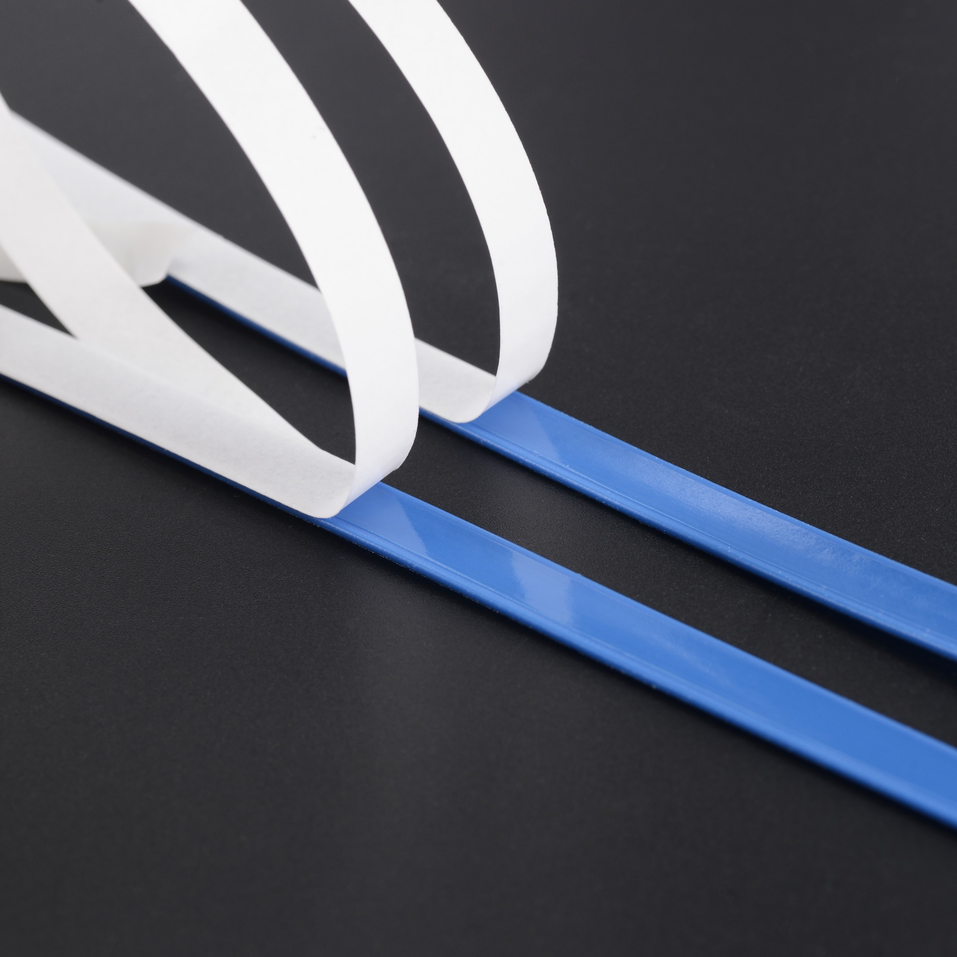 背膠定型條-背膠魔術(shù)貼定制-杰誠(chéng)背膠魔術(shù)貼工廠為鼻梁條提供解決方案